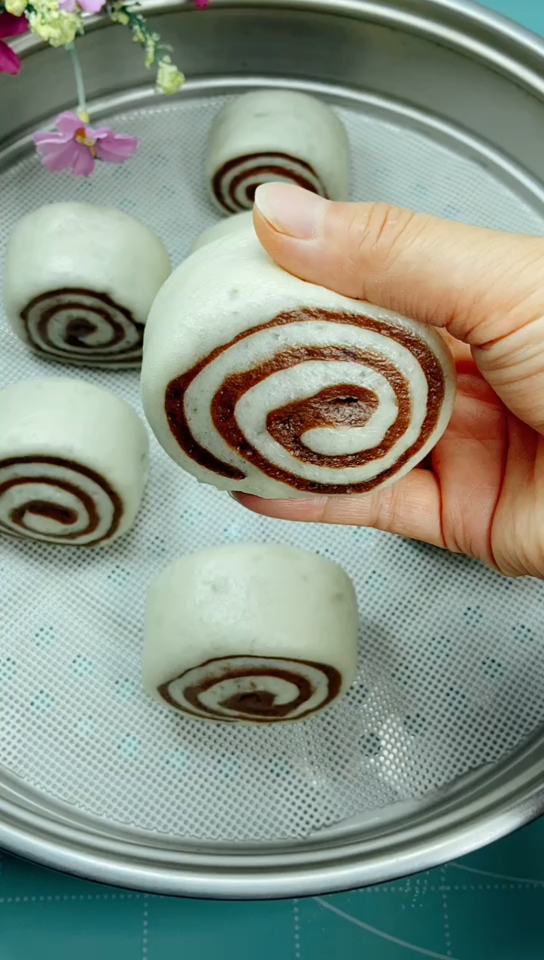 #美食看中国#双色馒头卷好看又好吃!