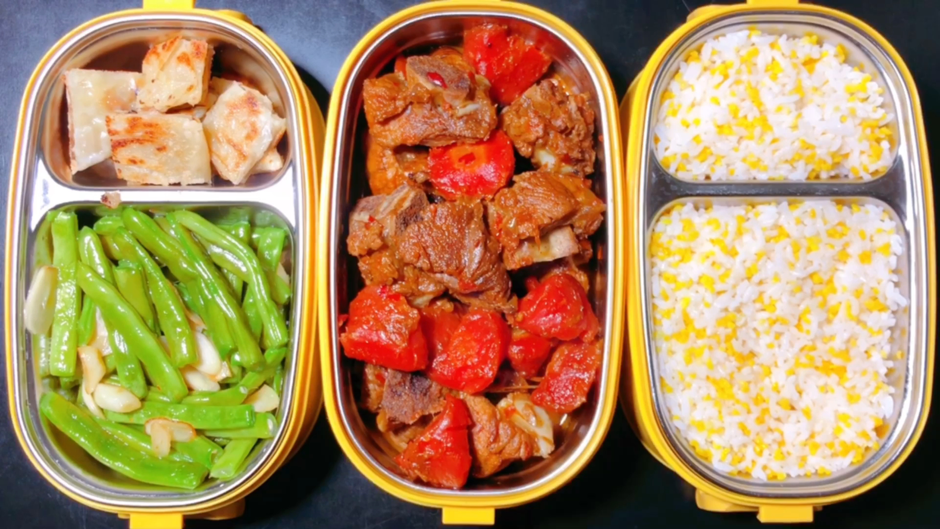 #美食#给老王送饭第三十七天:红萝卜烧排骨,清炒豆角,牛肉饼