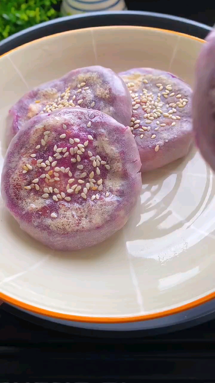 #美食#爆浆紫薯饼～家里娃们说太好吃了