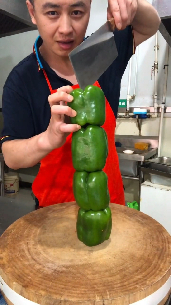 #厨师切菜高手#十年老师傅手法