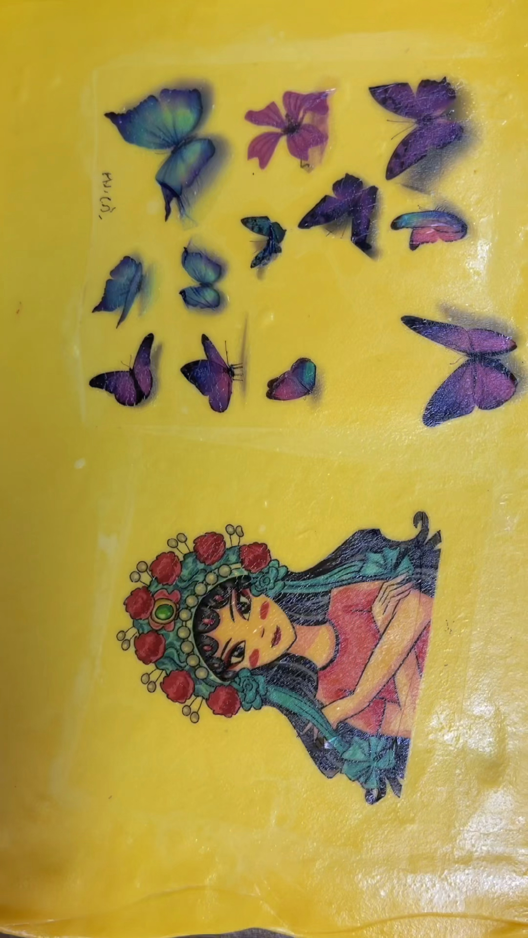 #小兄弟鸡蛋灌饼#不要再问我这能不能吃，兄弟蛋糕上的图案你毫不犹豫就吃了，为什么到了灌饼就