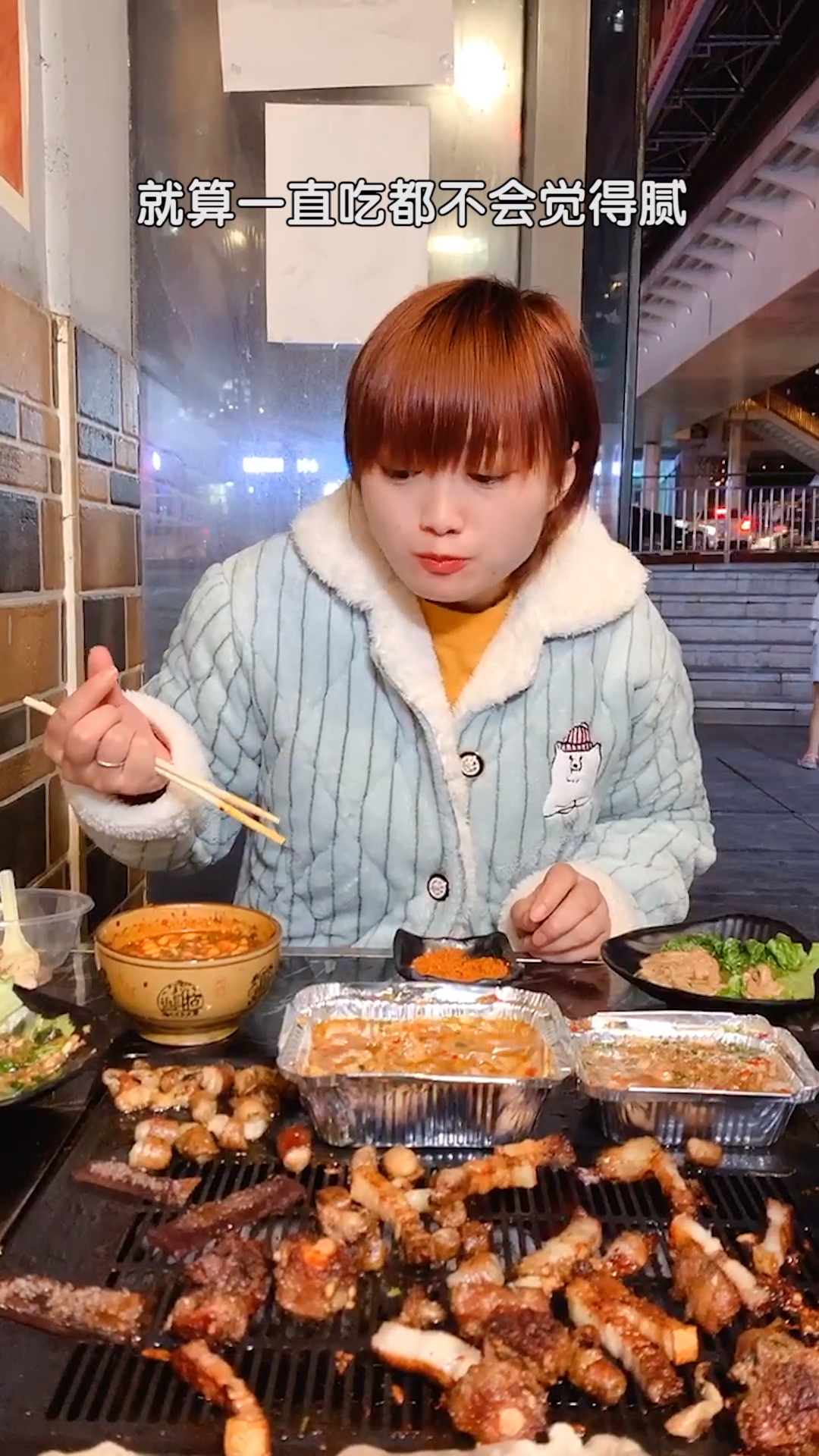 #贵阳美食#背到老板悄悄来给你们测评一下网红届的坨坨肉