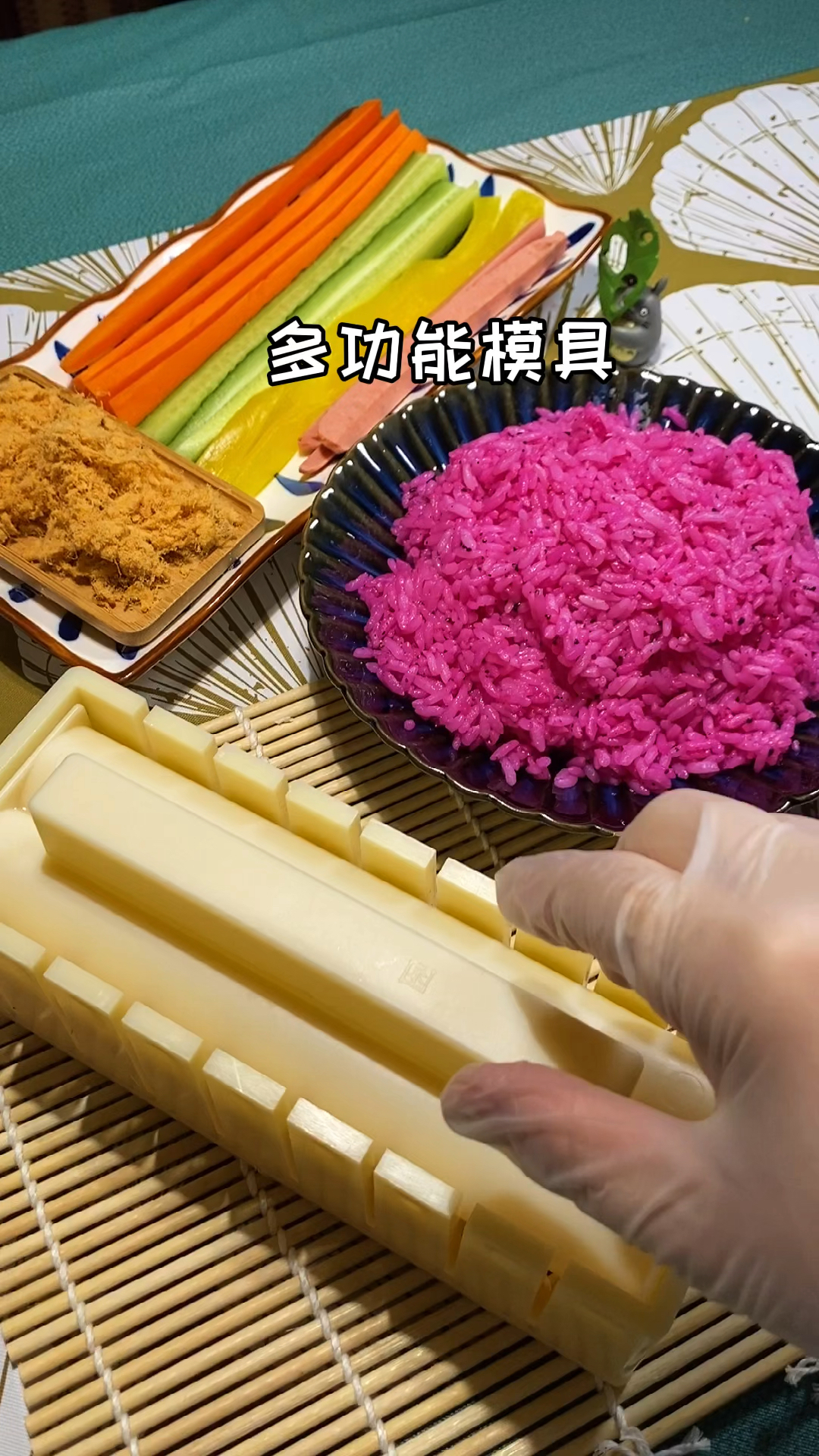 #我和春天有个约会#超简单的爱心寿司,你学废了嘛?为爱你的她他做起来吧