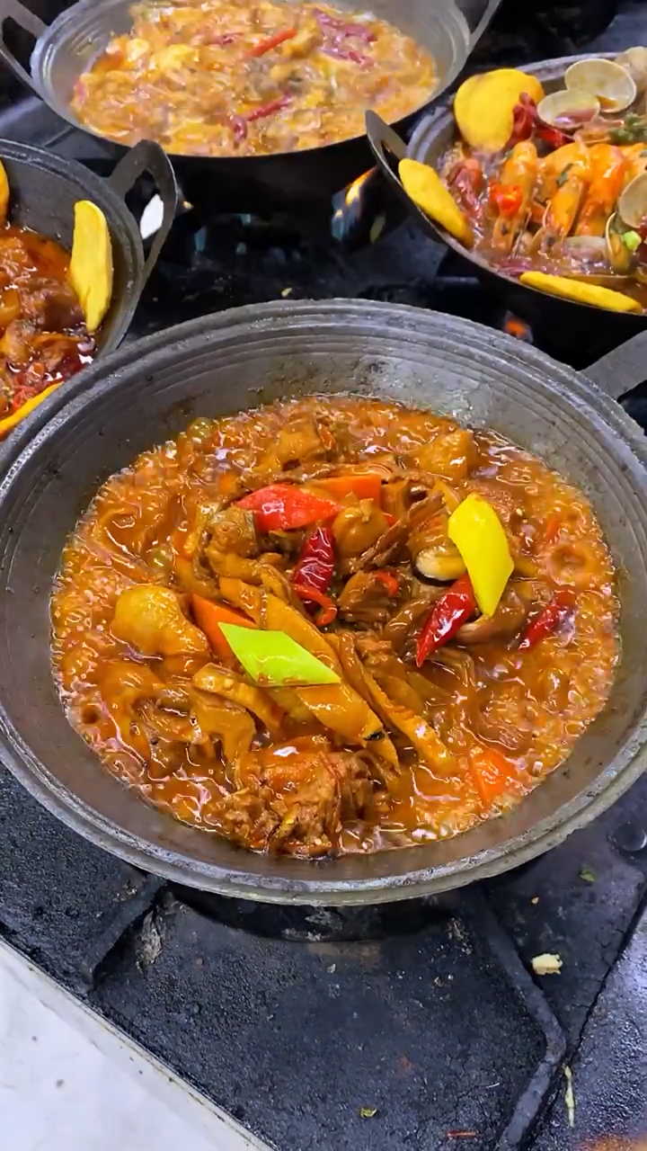 小地锅香辣鸡肉猪肚