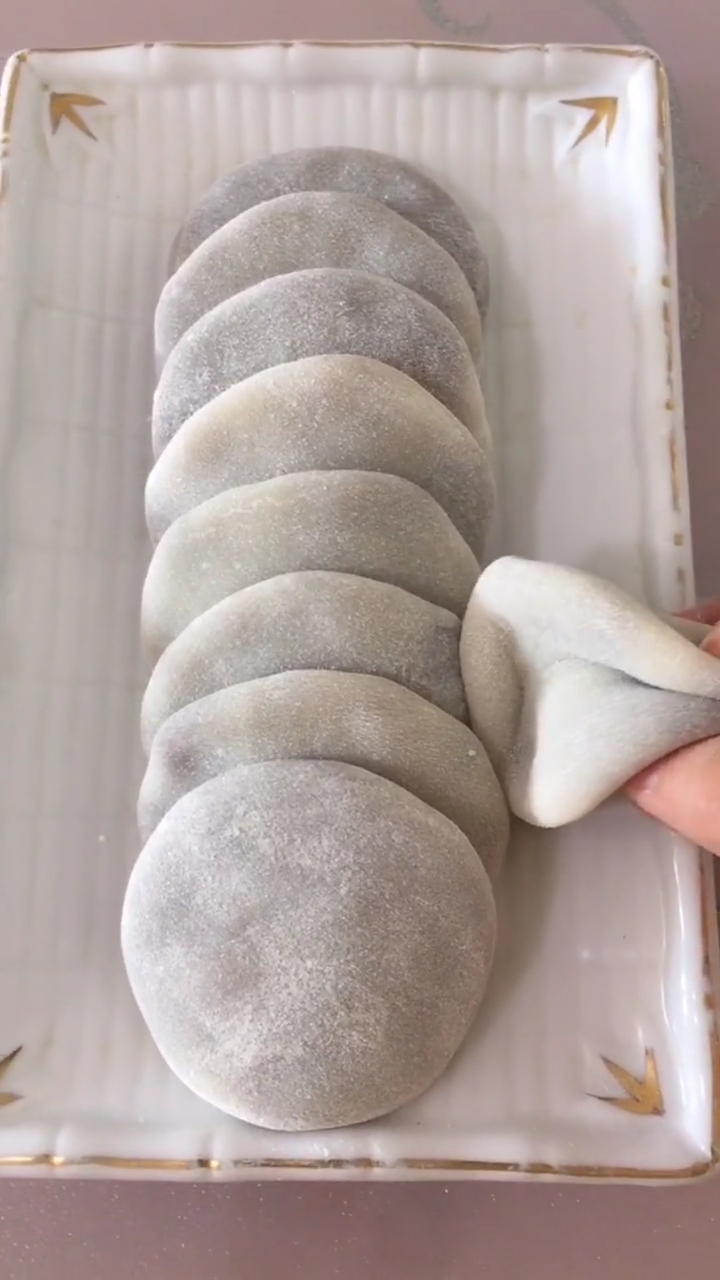 #自制美食#豆沙糯米凉糕做法