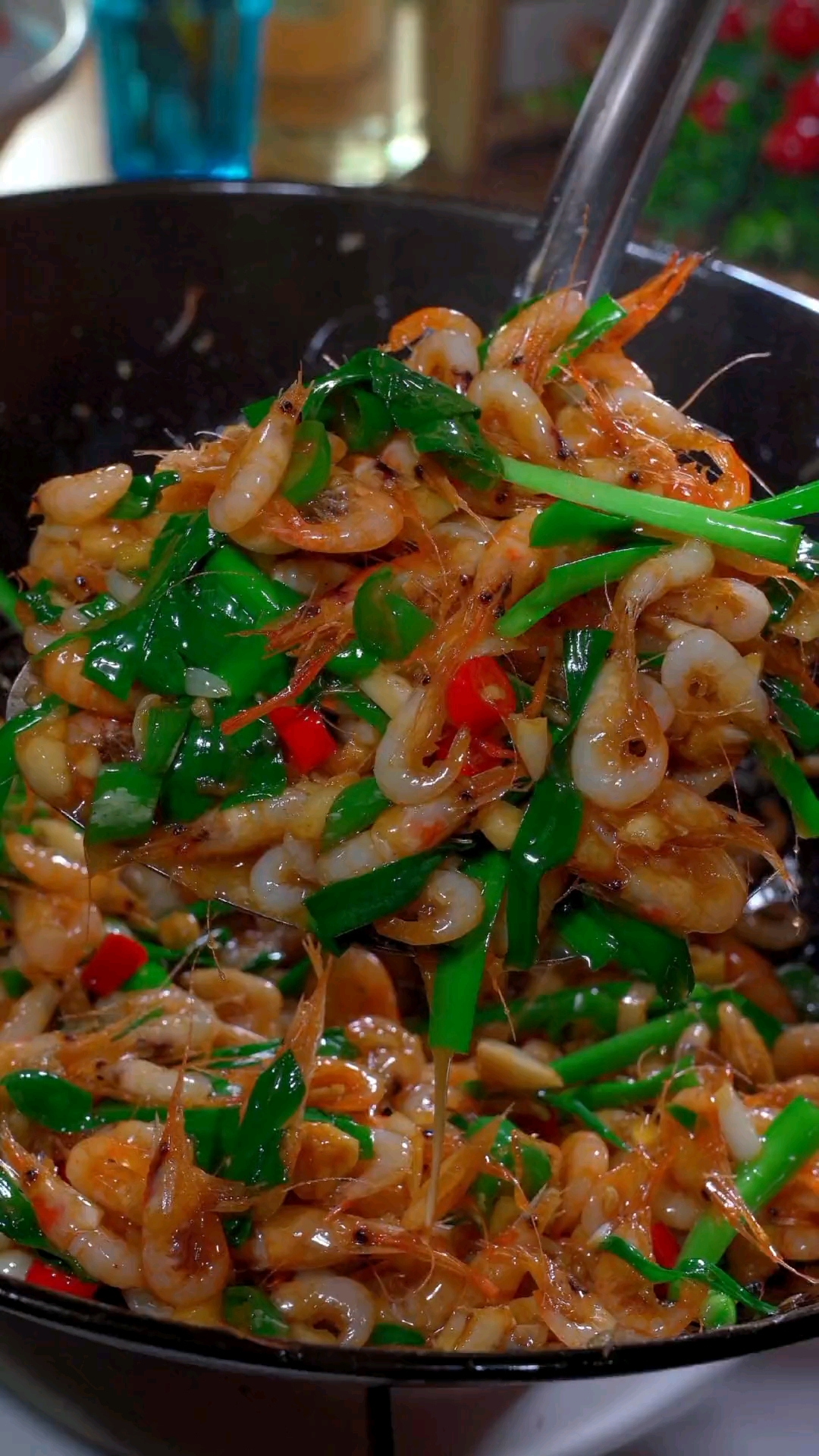 #爱美食爱生活#河里活蹦乱跳的小河虾,同样的做法,却能做出不一样的味道