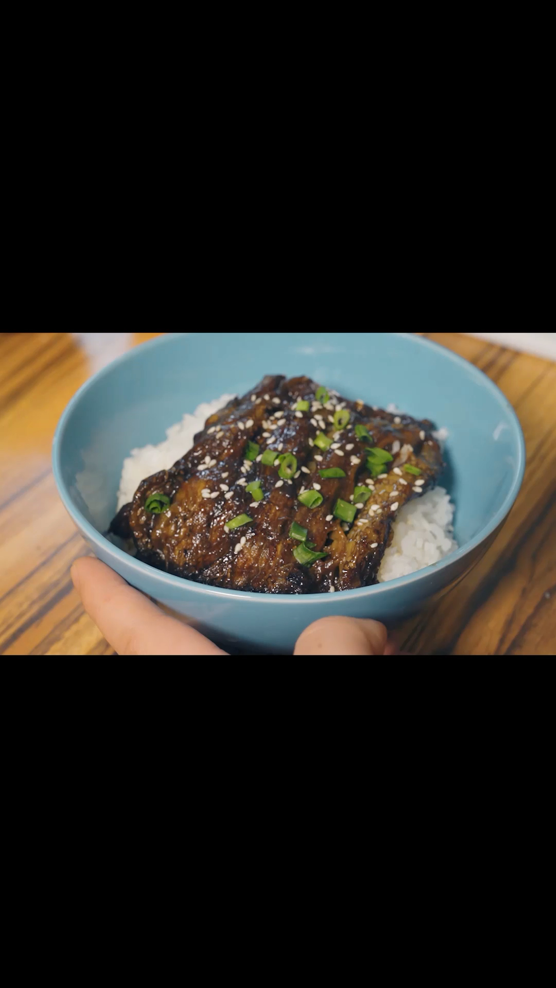 #独竖一知#看着像鳗鱼饭的，烧茄子盖饭！