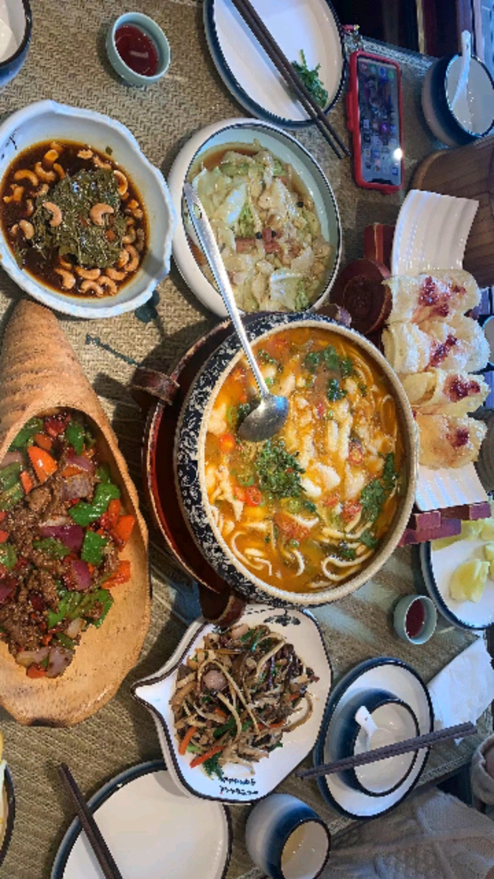 #舌尖上的旅行#造就完了,吃货大食堂!