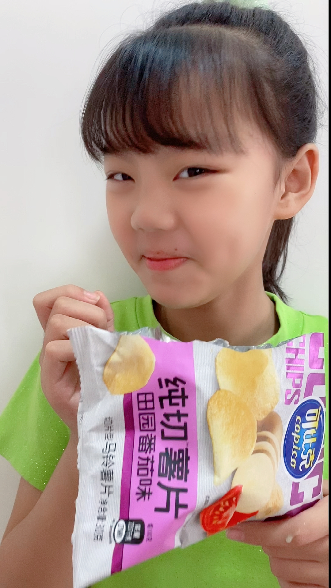 #我要上热门#趁身体不注意时,吃东西就不会胖。