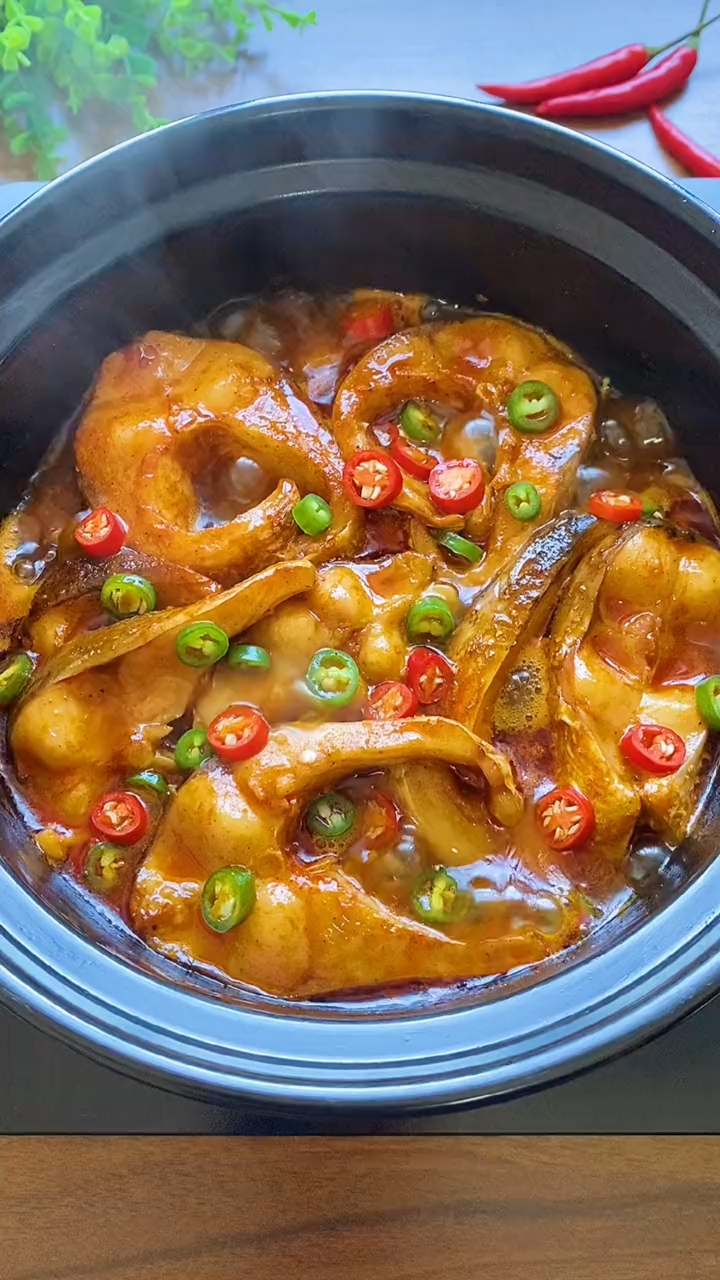 #8菜分享美食#教你做不加一滴水就可以做出好吃的鲩鱼的做法