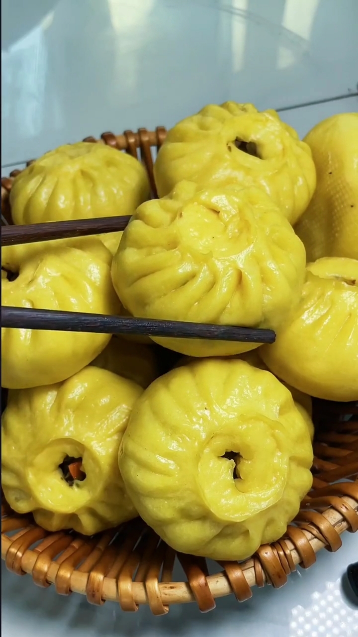 茄子干馅玉米面自发粉大包子就是好吃
