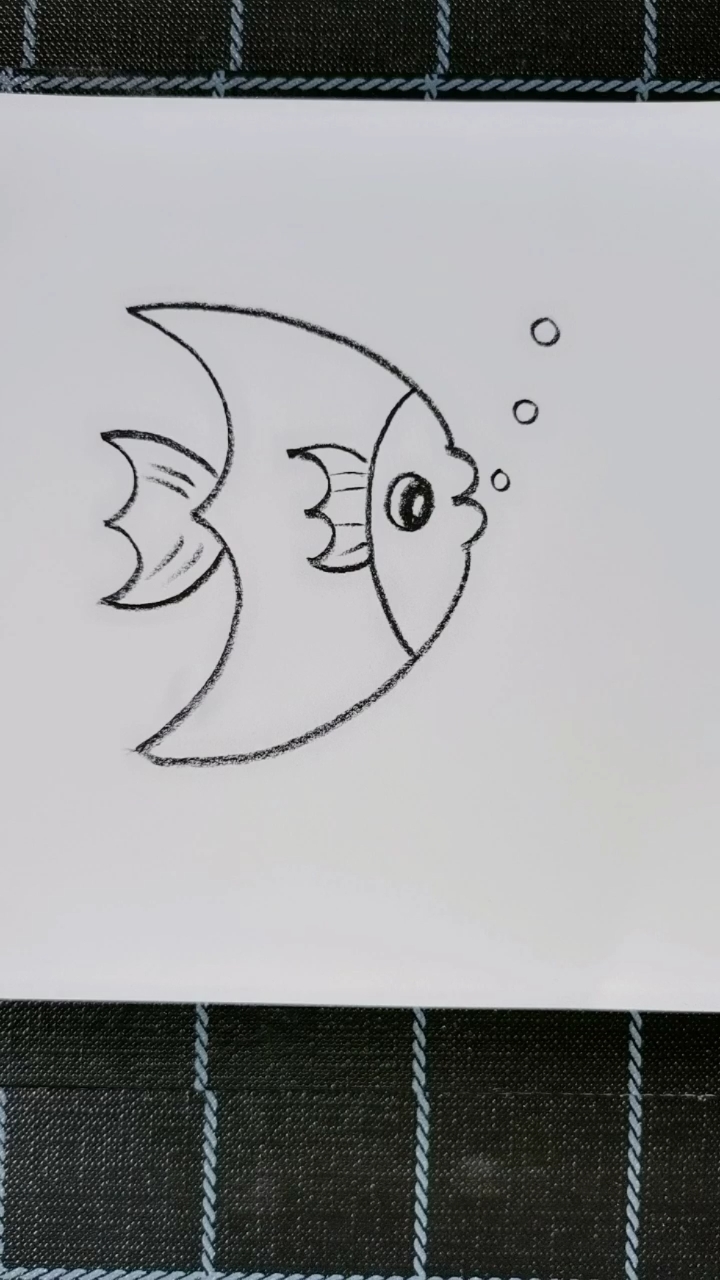 #画画原来如此简单#4个3画鱼，家有宝宝的赶快收藏，教宝宝画