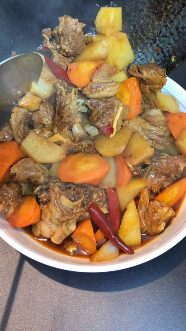 #美食日记#红焖羊肉做法