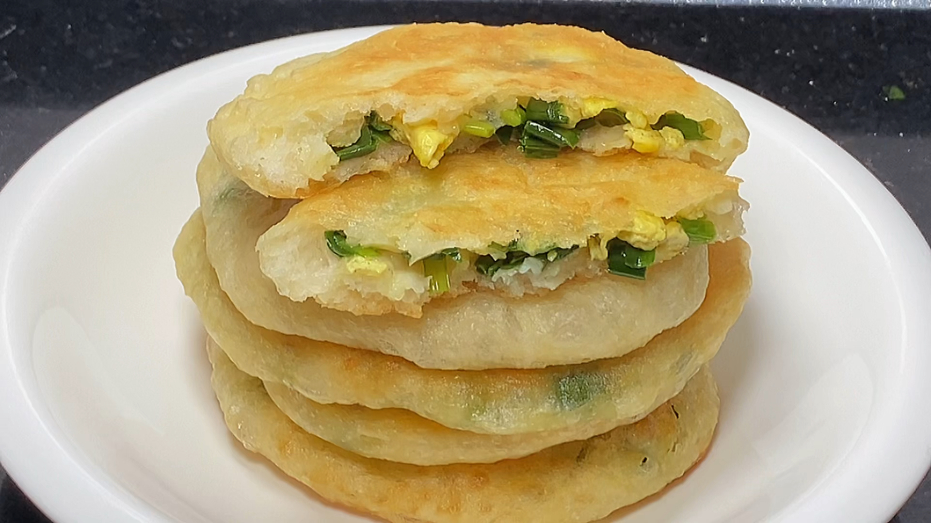 #美食#好吃的发面煎饼，不用手和面不揉也不擀，做法简单，凉了也不硬