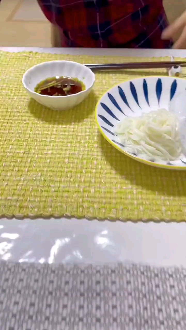 日本婆婆可怜的晚餐