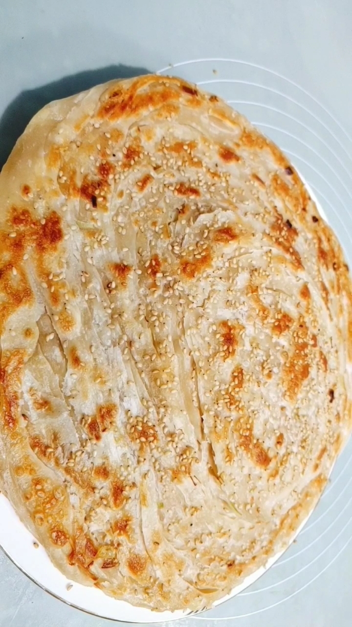 #美食记#香葱油饼,凉了也不硬,外酥内软,制作简单