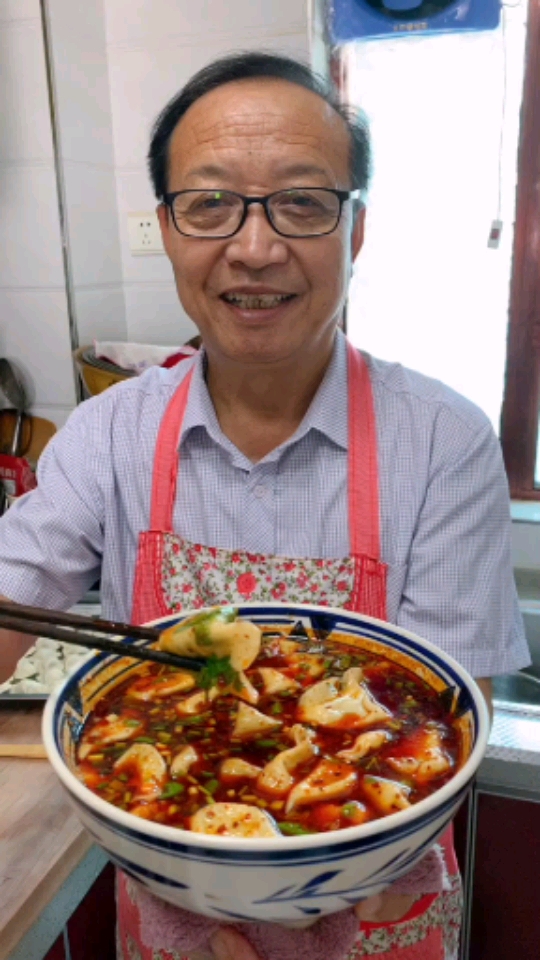 #美食看中国#陕西特色美食：酸汤水饺，酸辣口，美滴很