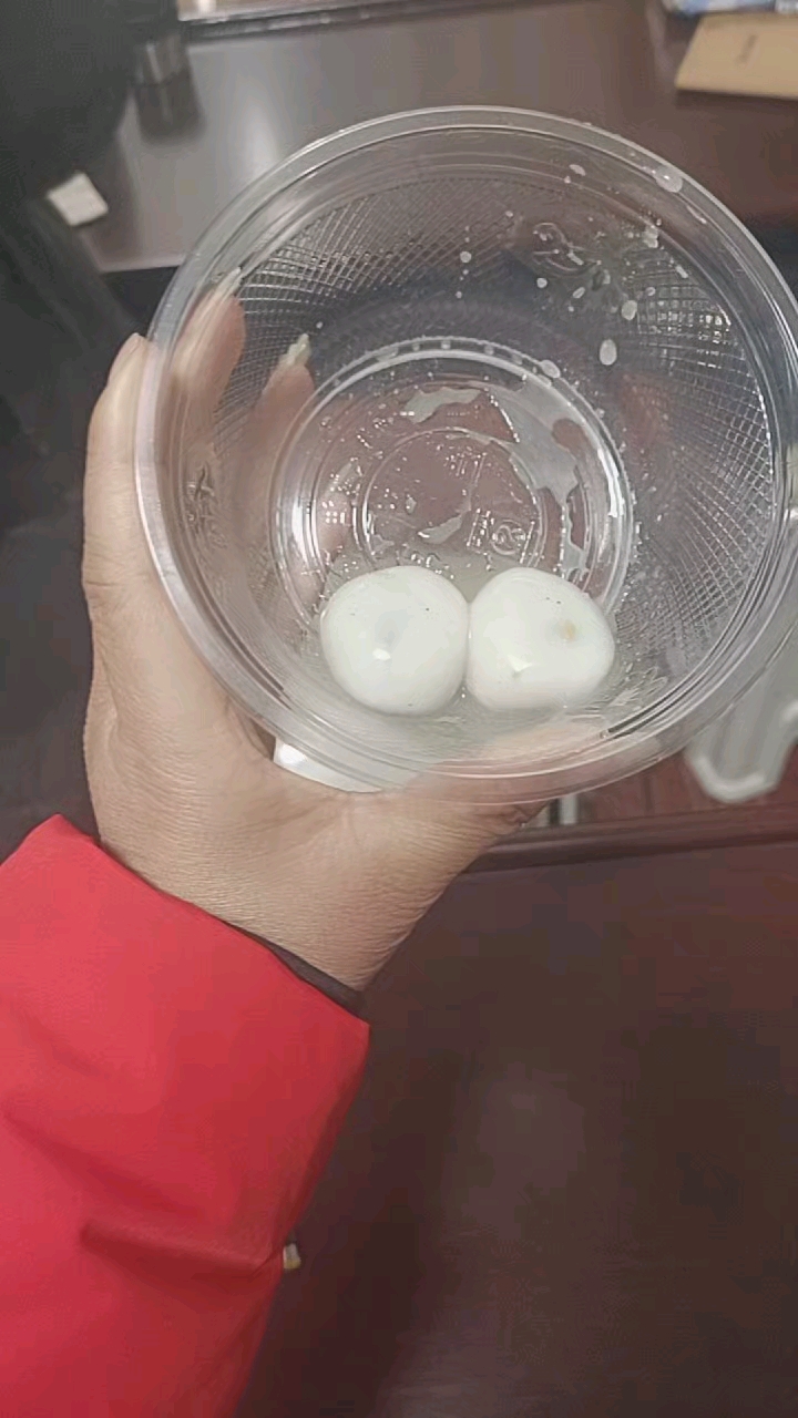 吃了三个汤圆,三生财!哈哈