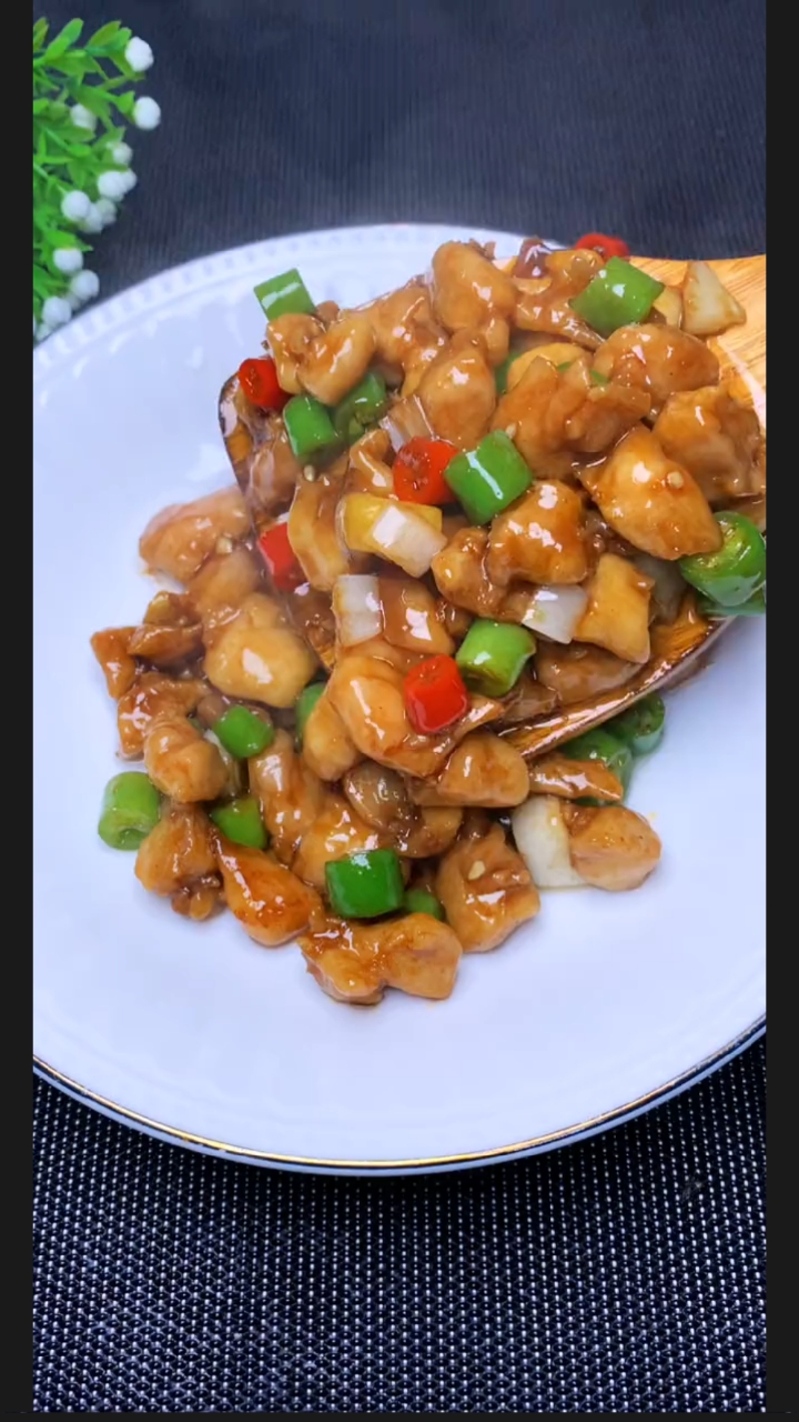 #美食#鸡腿肉这样炒,鲜嫩又下饭,简单超好吃