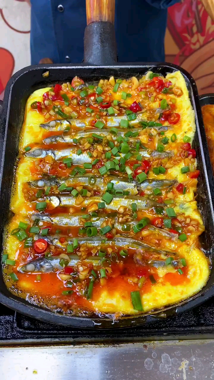 特色铁板菜,菜品丰富,味道一绝,一天350锅,多种口味任你选择。