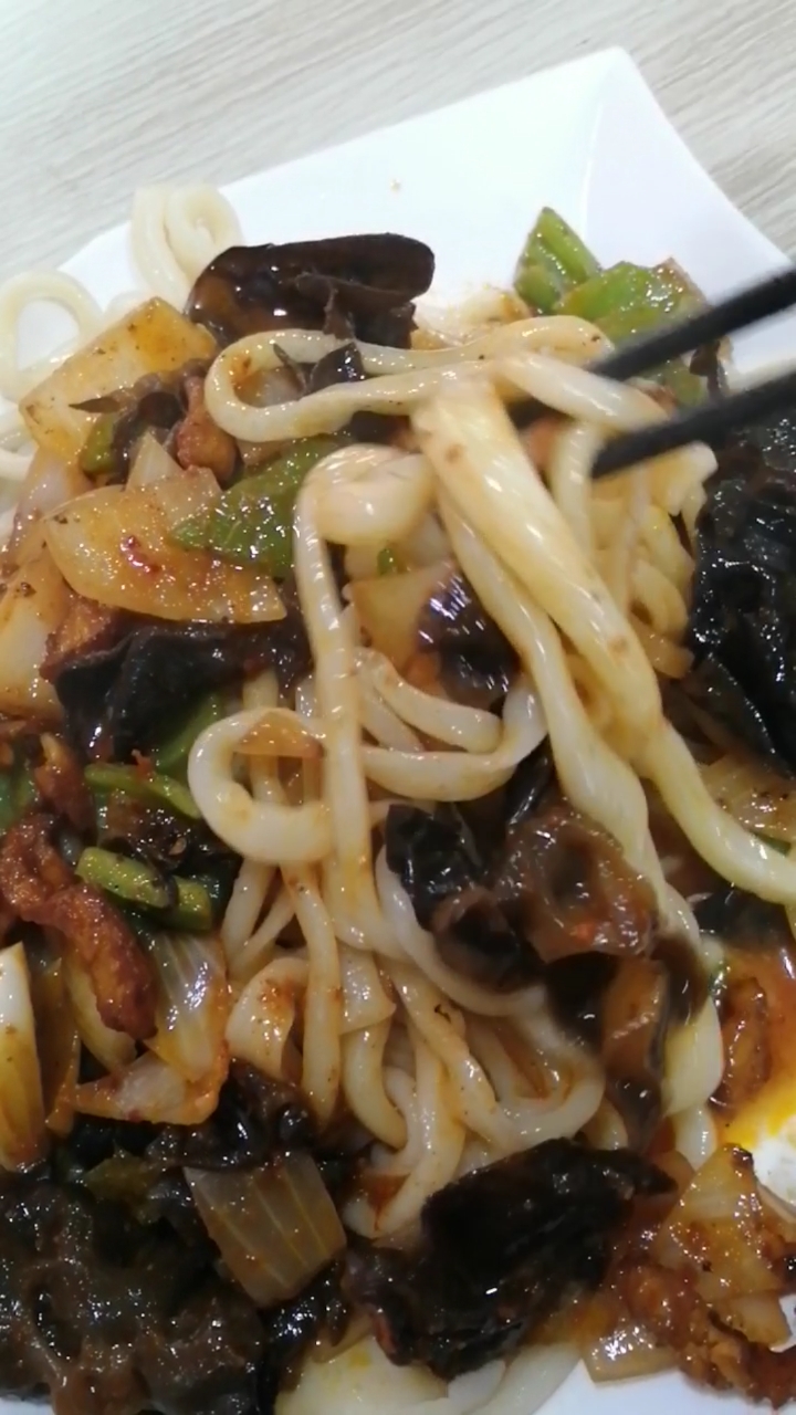 #音为有你#木耳炒肉盖饭