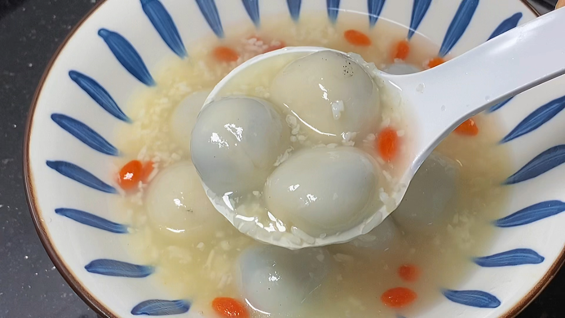 #自制美食#做法简单纯手工汤圆，按这个比例做，个个流心无添加，比买的好吃