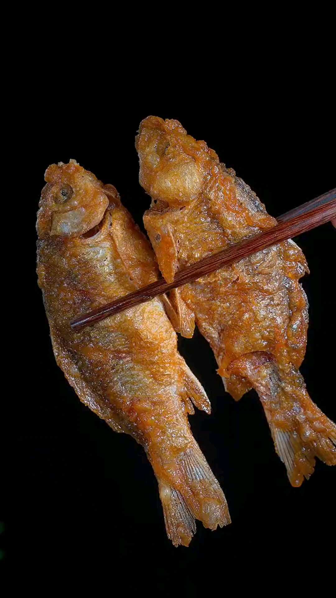 #美食#香炸小酥鱼,里外都酥脆,连骨头都是脆的
