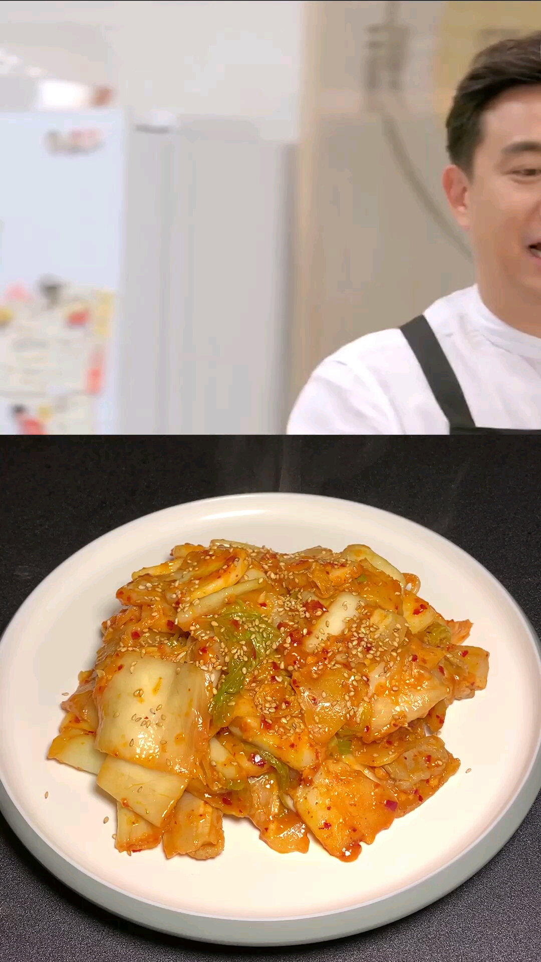 #全民美食推荐#黄磊辣白菜炒五花肉酸辣可口简单开胃的韩式美味