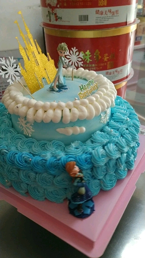 冰雪奇缘,女款生日蛋糕,甜品台主题蛋糕。