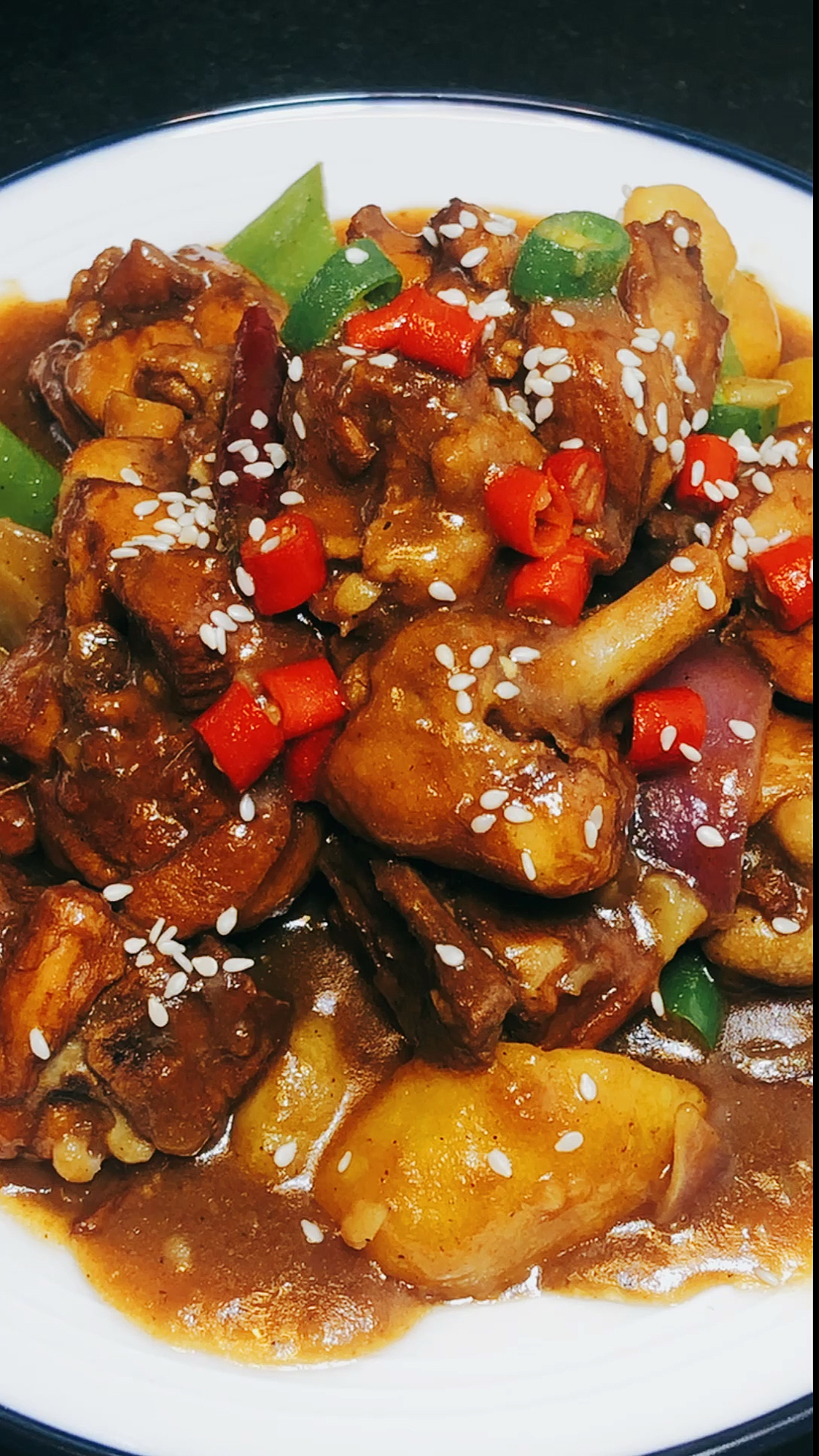 #食神大PK#土豆烧鸡比黄焖鸡还好吃下饭哦,家常做法～快去试试吧