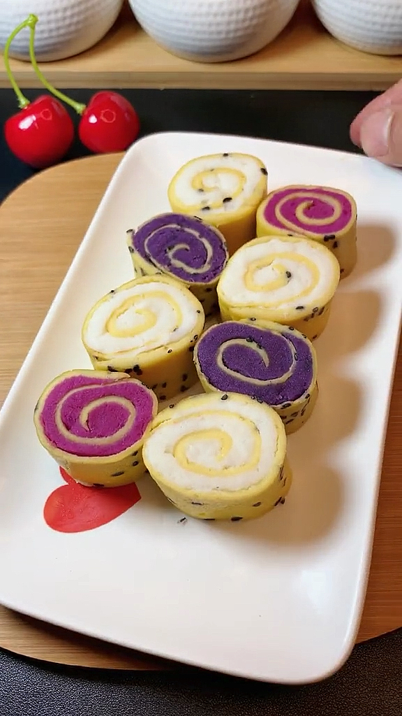 #优秀如我#紫薯鸡蛋卷