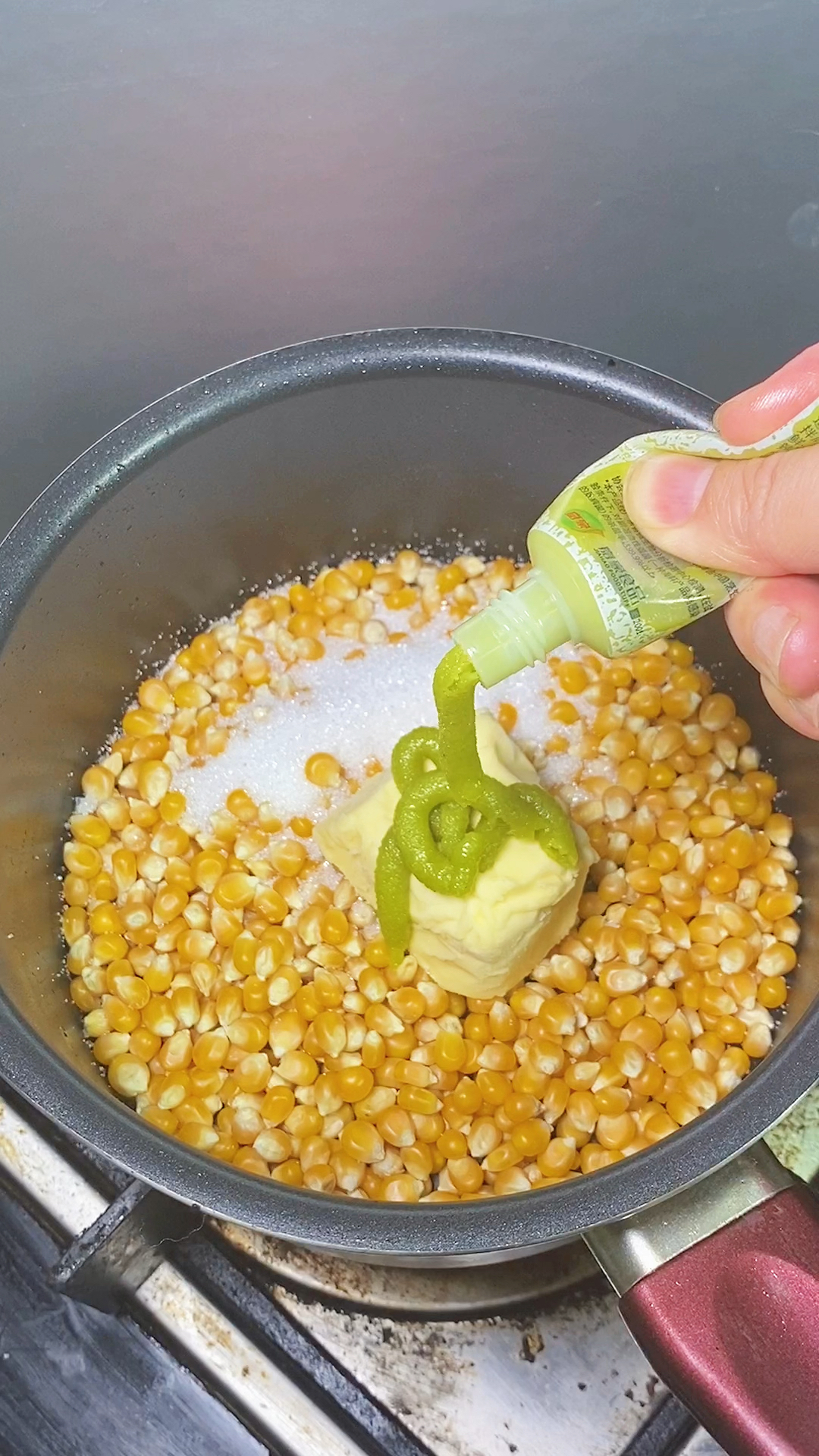 #佛系生活#芥末味的爆米花吃过没?周末了爆一锅带上去喝烧酒