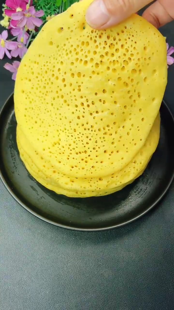 #美食看中国#不发面不揉面不放油的玉米饼!