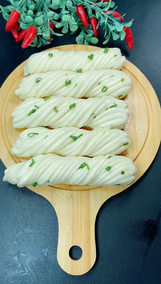 多层葱香小花卷做法