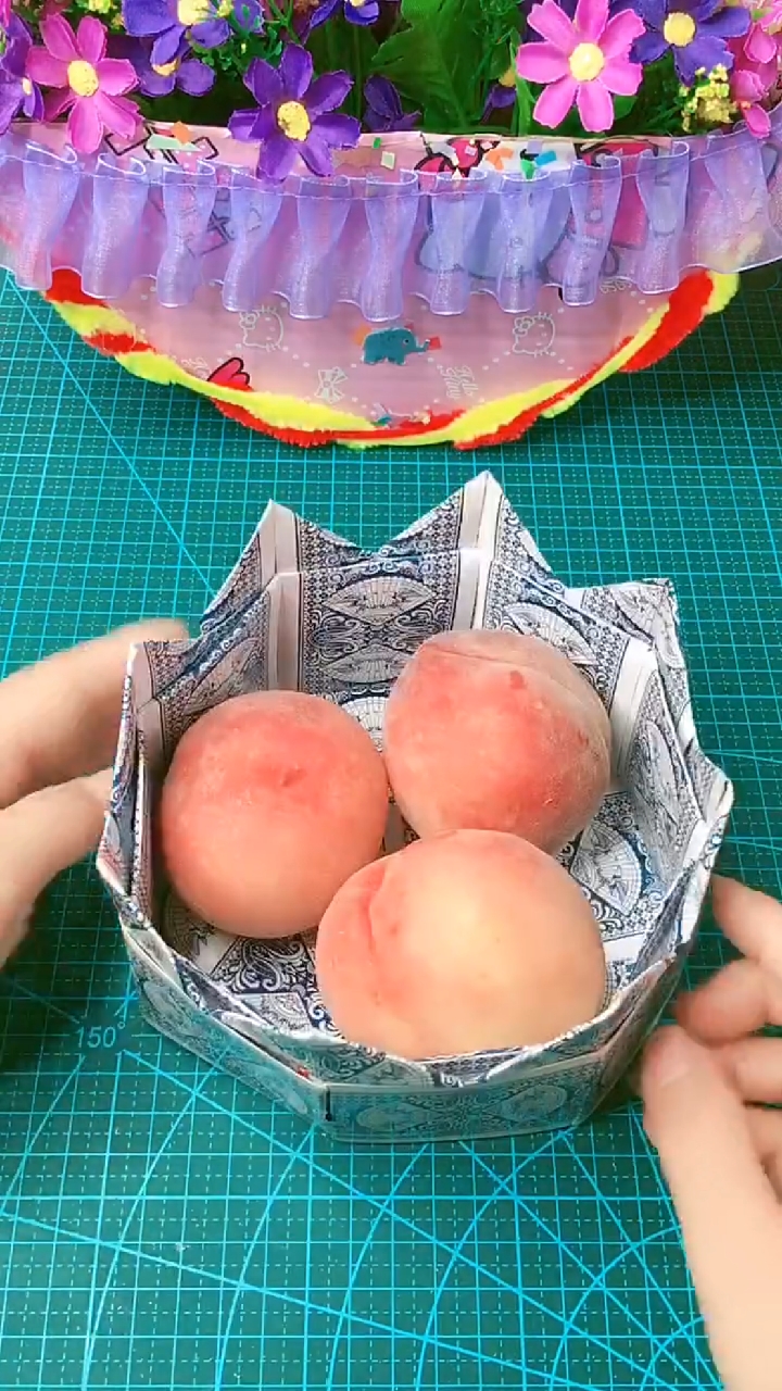 #手工制作#家里多余的扑克牌有着落了,做个装水果的果盘吧