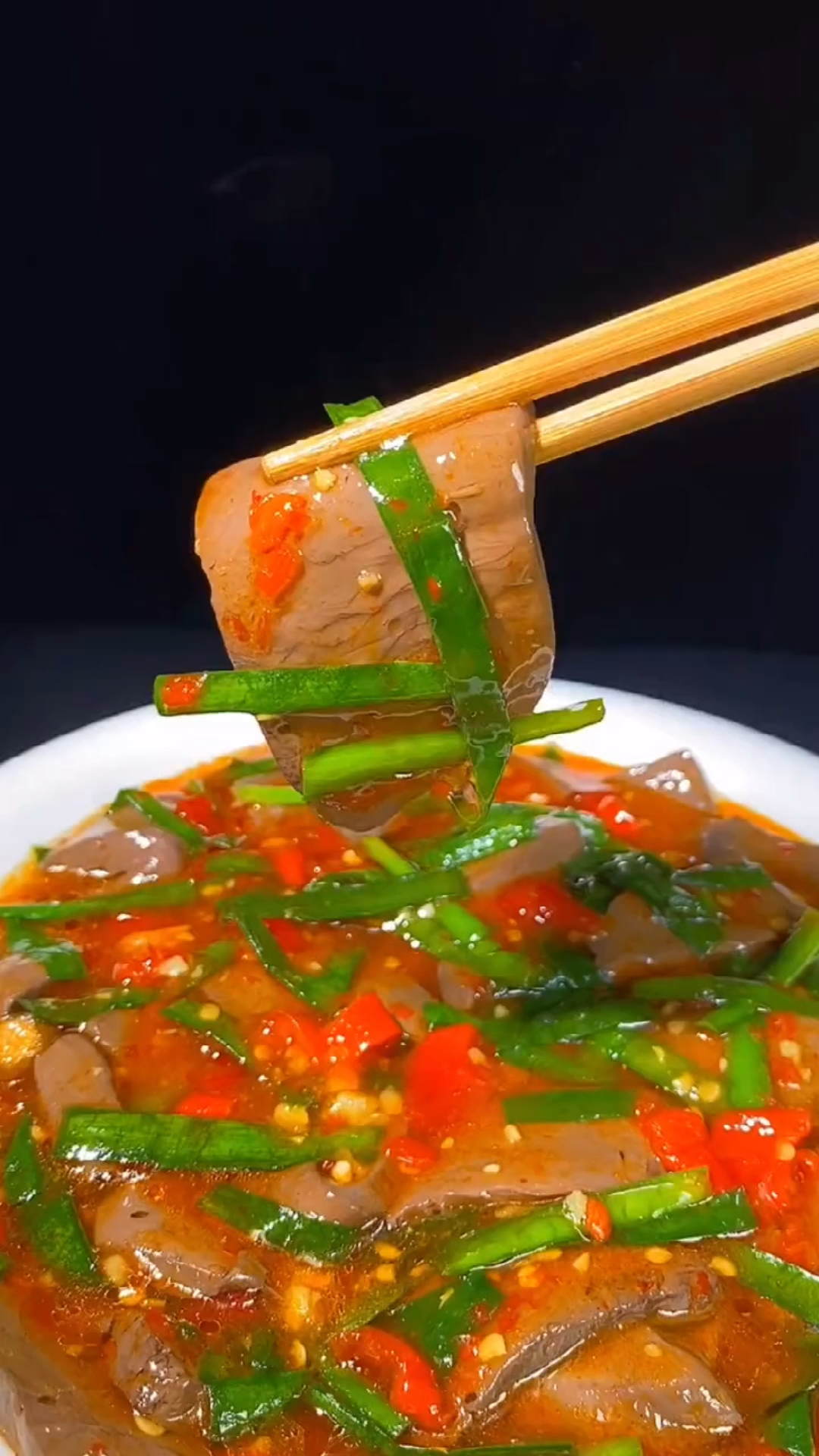 #在家做个拿手菜#鸭血这么做好吃又下饭,韭菜鸭血简单又美味
