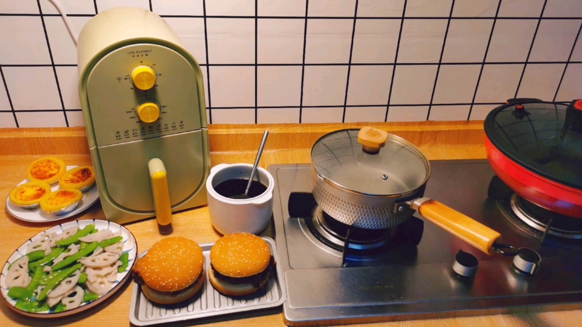 #美食#微凉的天气,惬意的早晨,美味的早晨,今日份:芝士鸡肉汉堡