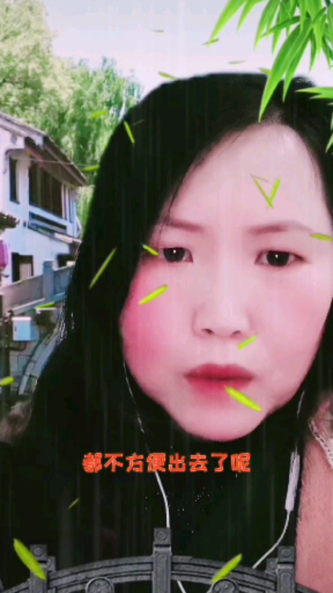 ##描写春天的优美句子##春天来了,春雨哗哗的下,柳叶出芽,桃花像小姑娘的笑脸,开满枝头