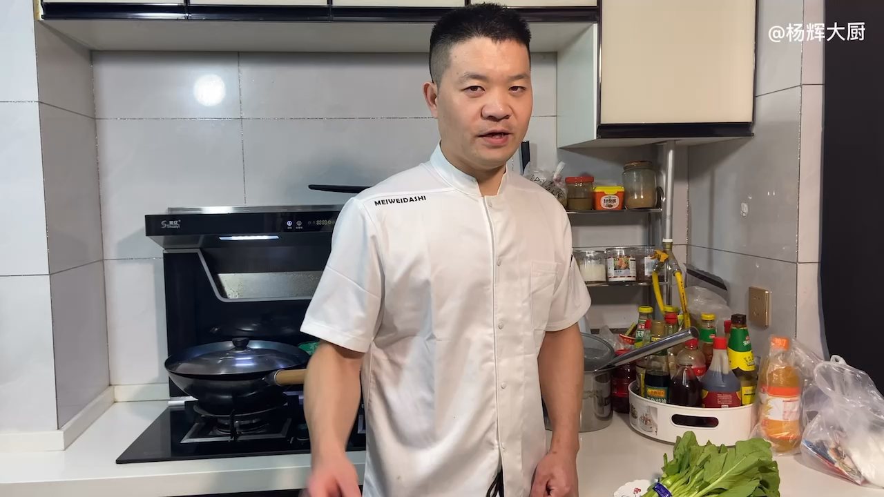 家常菜《白灼菜心》