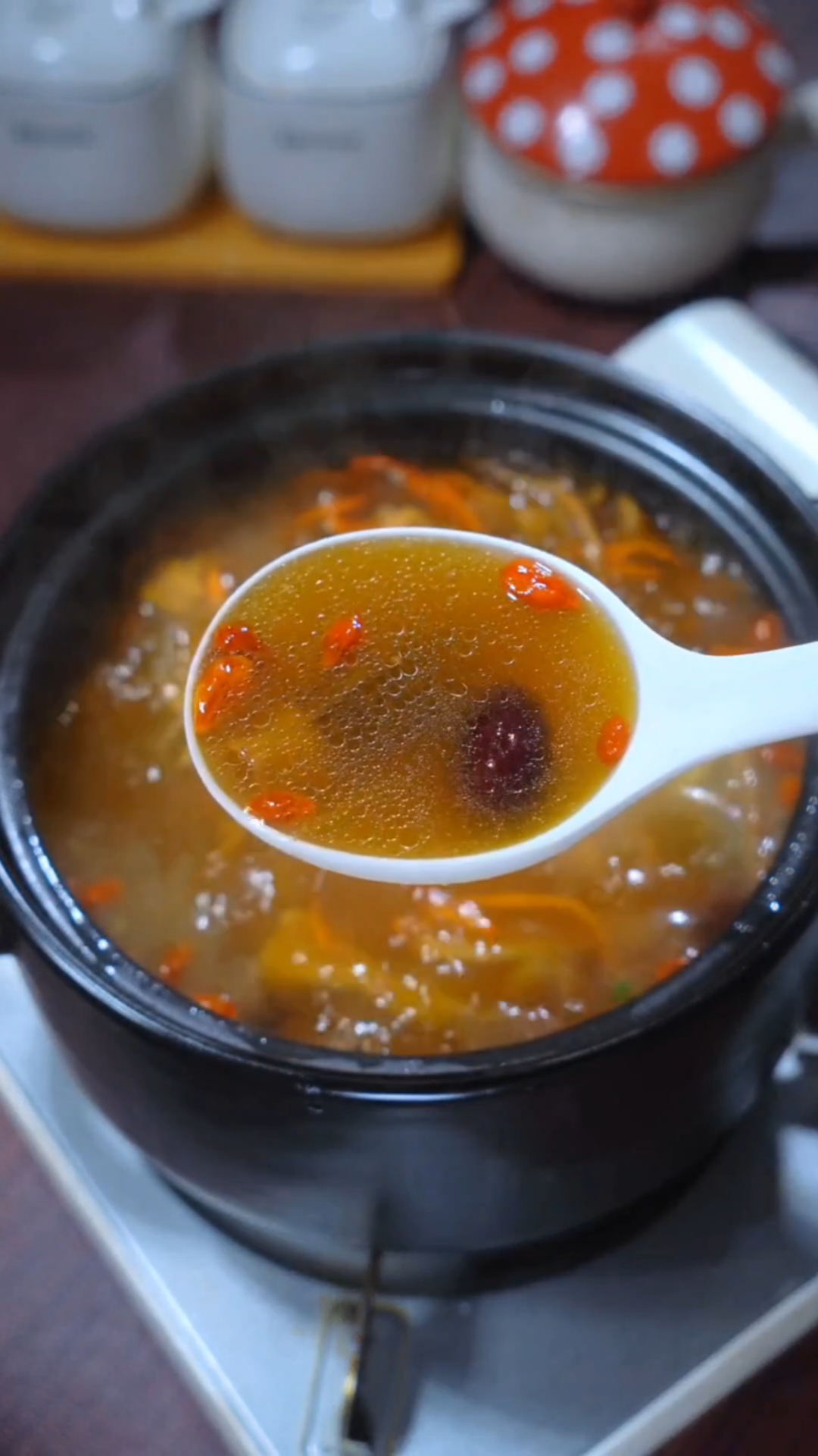 #美食#松茸菌菇排骨汤的家常做法