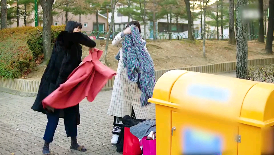 #韩剧#第十一集‖这个美人鱼有点强,垃圾堆里捡来的衣服穿出了时尚的感觉