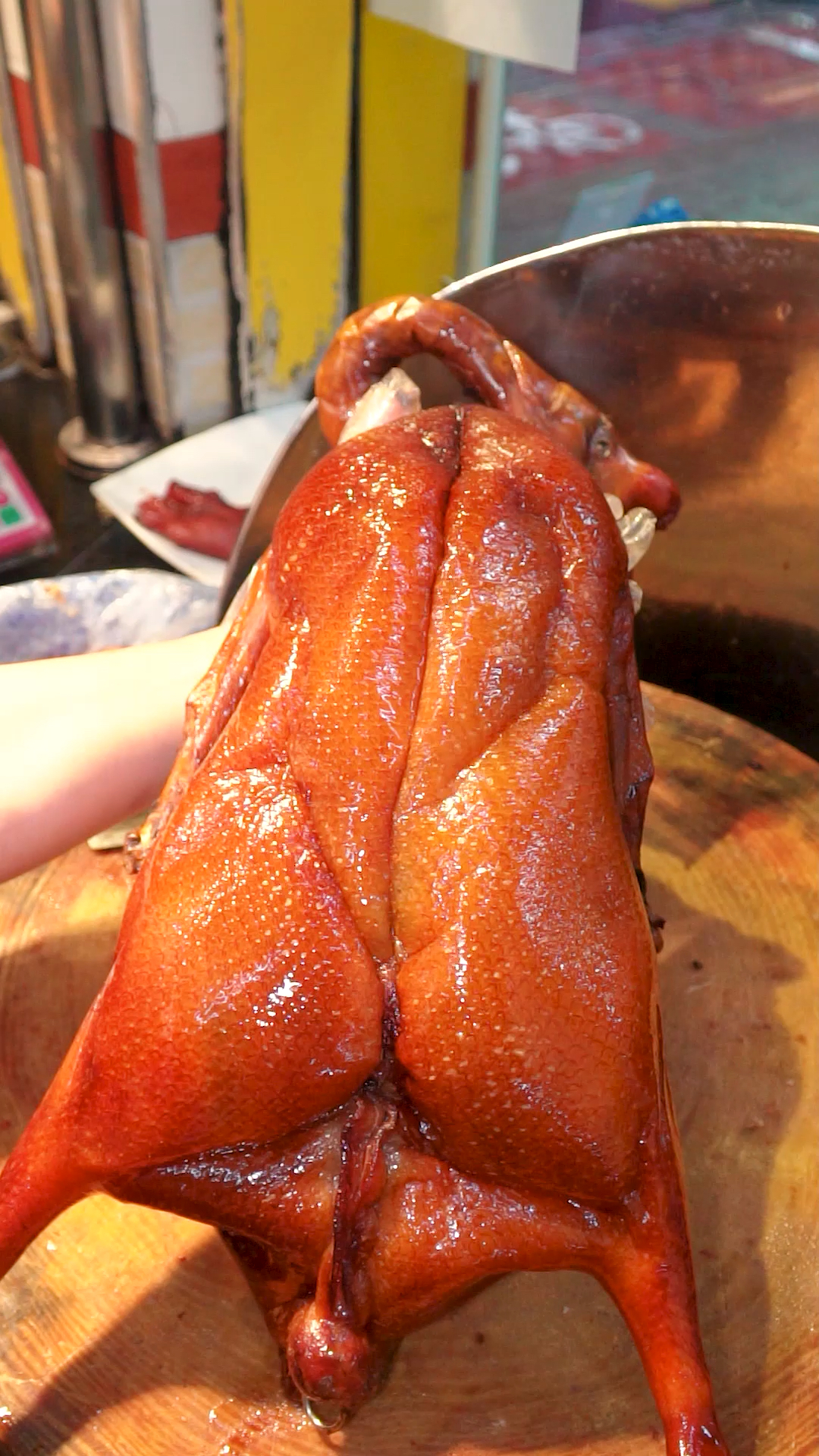 #不一样的人生#烧腊实体店培训,外省靓仔喜欢吃深井烧鹅,打算回来开烧腊快餐