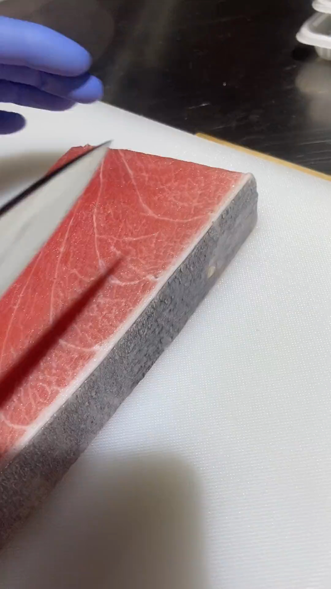 #蓝鳍金枪鱼#像西瓜一样的鱼肉，你知道是什么鱼吗？