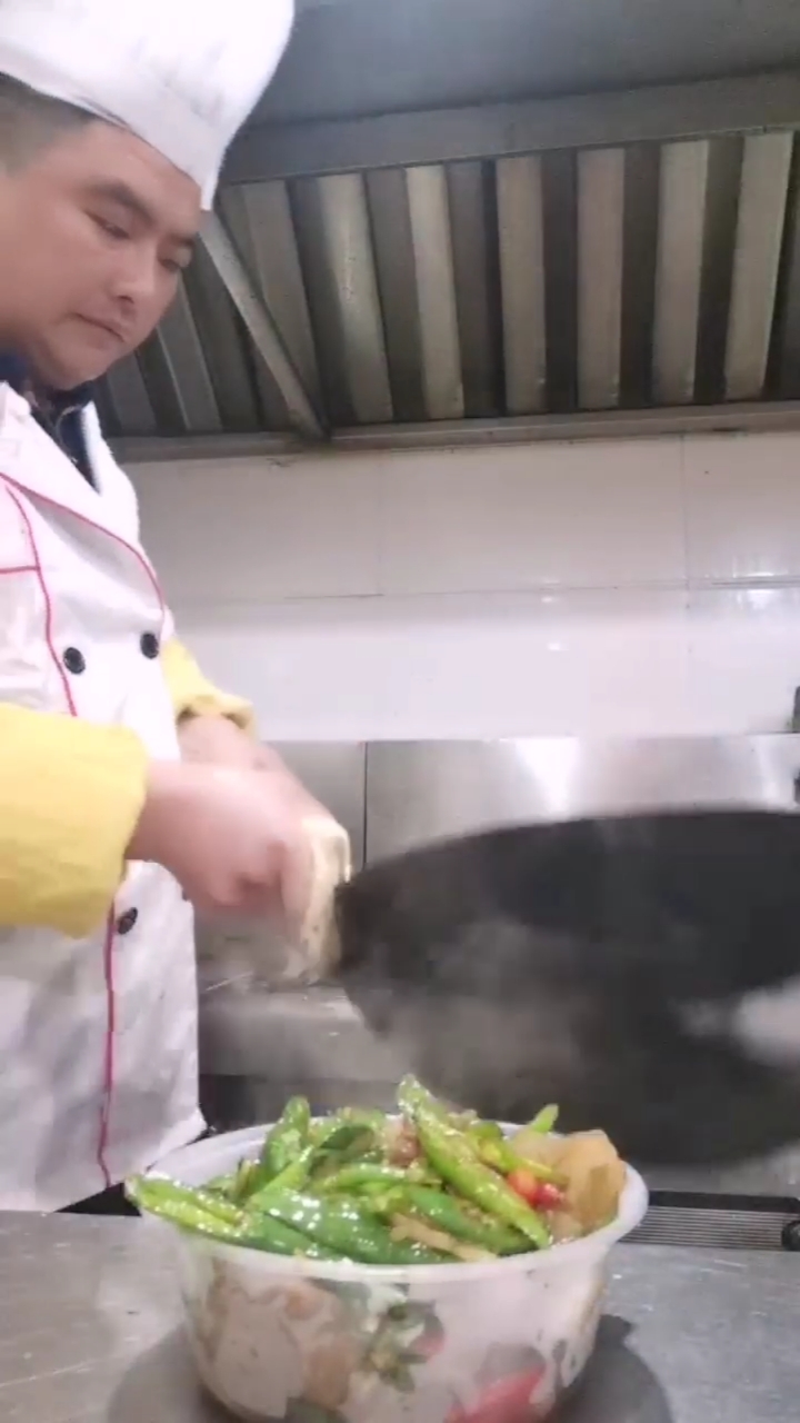 #我的厨房生活#青椒炒肉打包