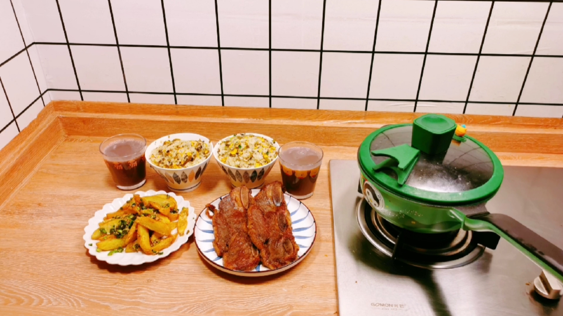 #美食#美好的周末从妈妈的美味早餐开始~酸菜炒饭