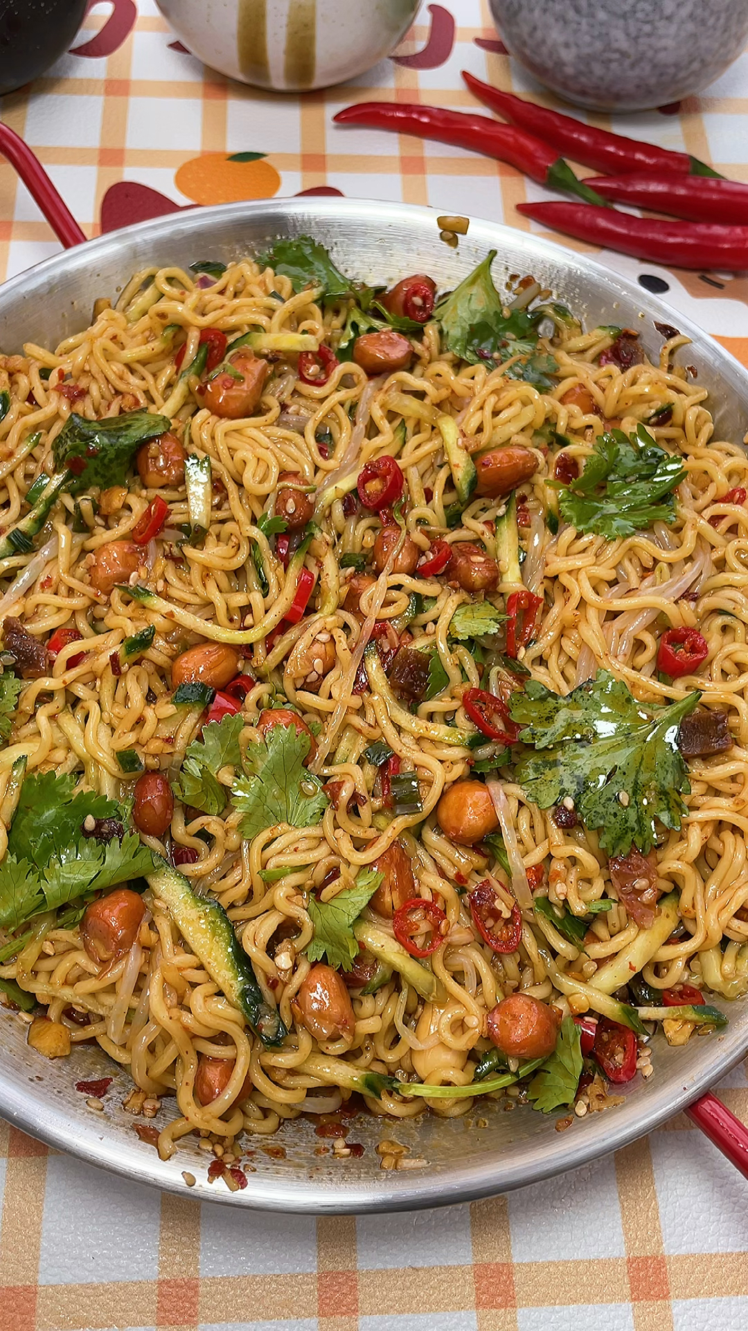 #在家做个拿手菜#夏天没胃口,一定要试试黄磊的同款雪碧拌面,上桌全家瞬间抢光光