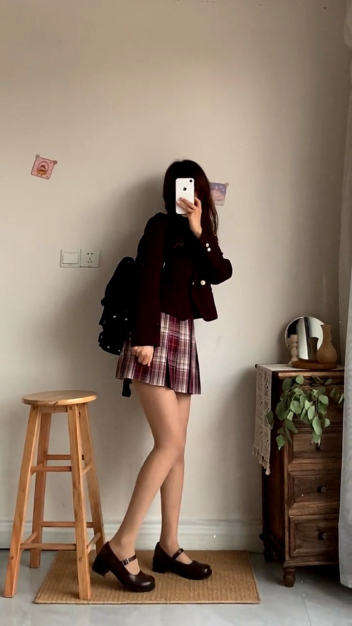 #美女丝袜#丝袜不重样之超薄肉色丝袜,猜猜我脚臭不臭～