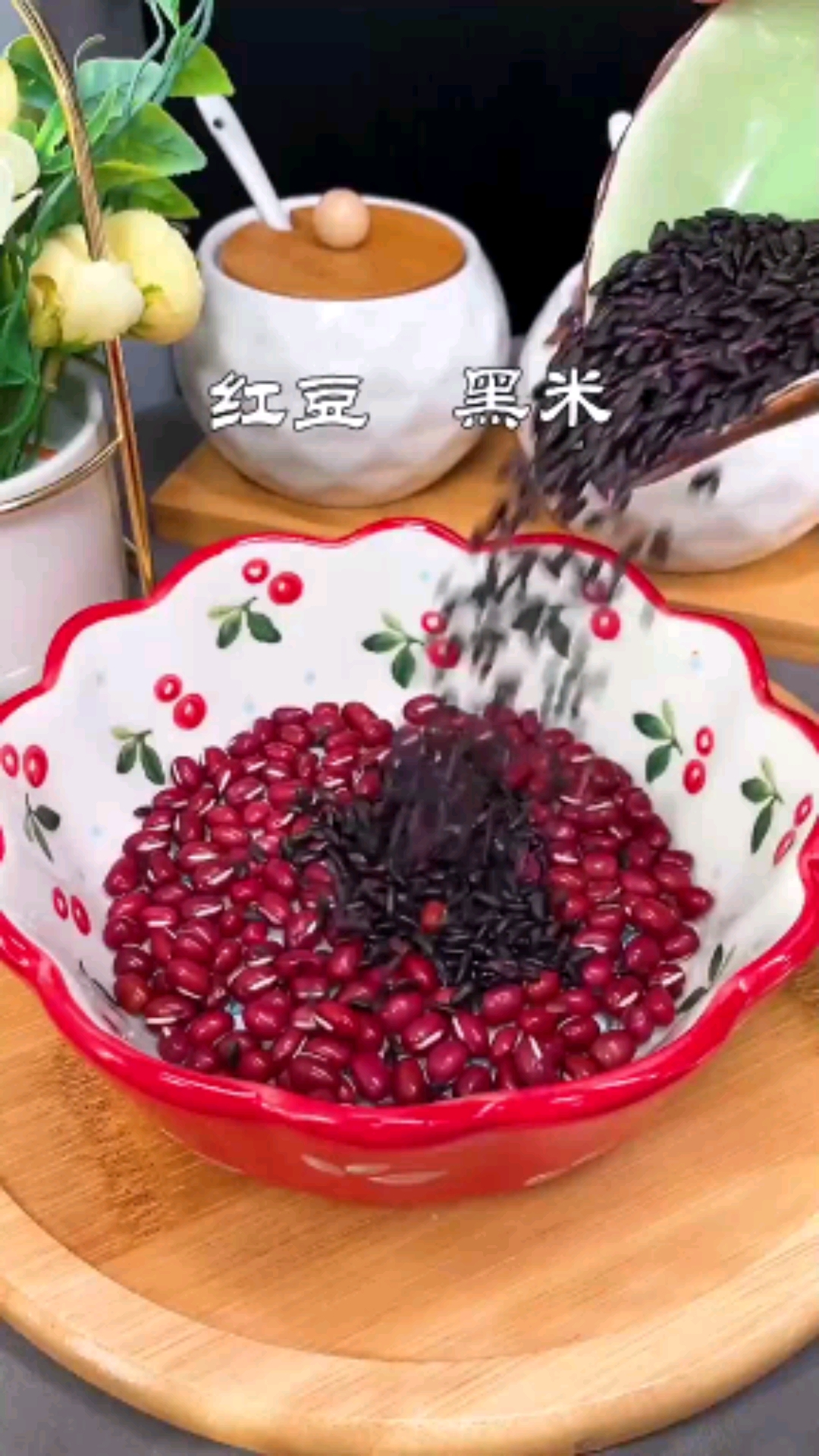 #美食#天气越来越冷,女生离不开一碗养生粥!