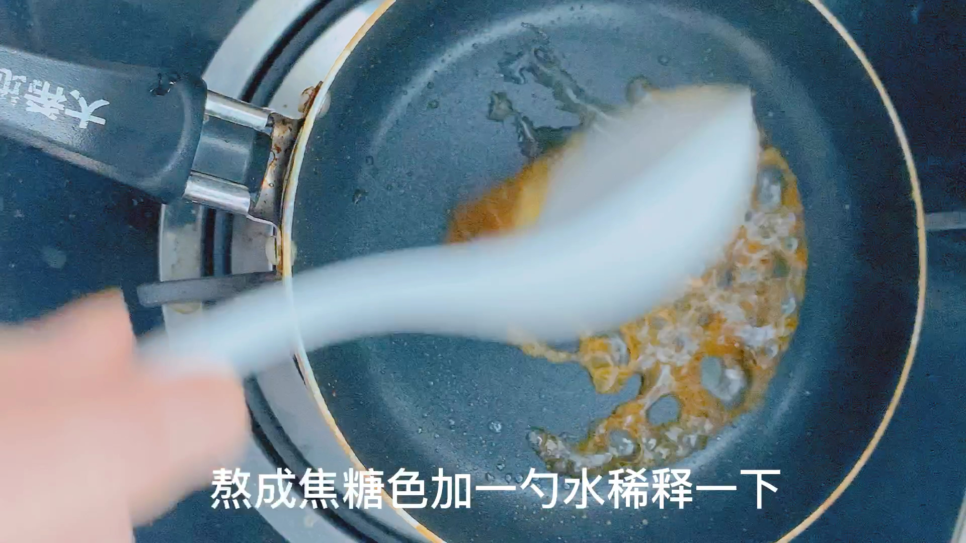#自制美食#自制焦糖鸡蛋布丁,一罐牛奶一个鸡蛋就可以做的布丁,这次不会做废了