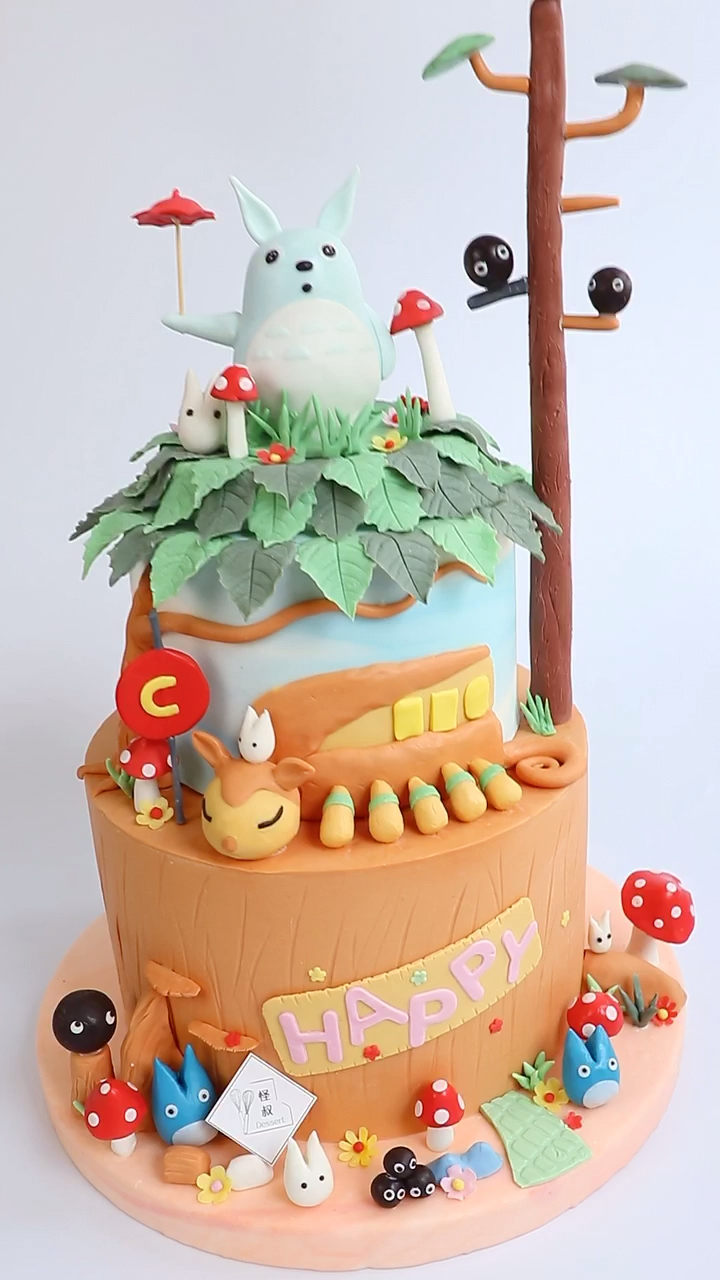 #食神大PK#龙猫主题生日蛋糕,卡通甜品台摆台蛋糕零基础学生练习作品,手工巧克力捏塑卡通人